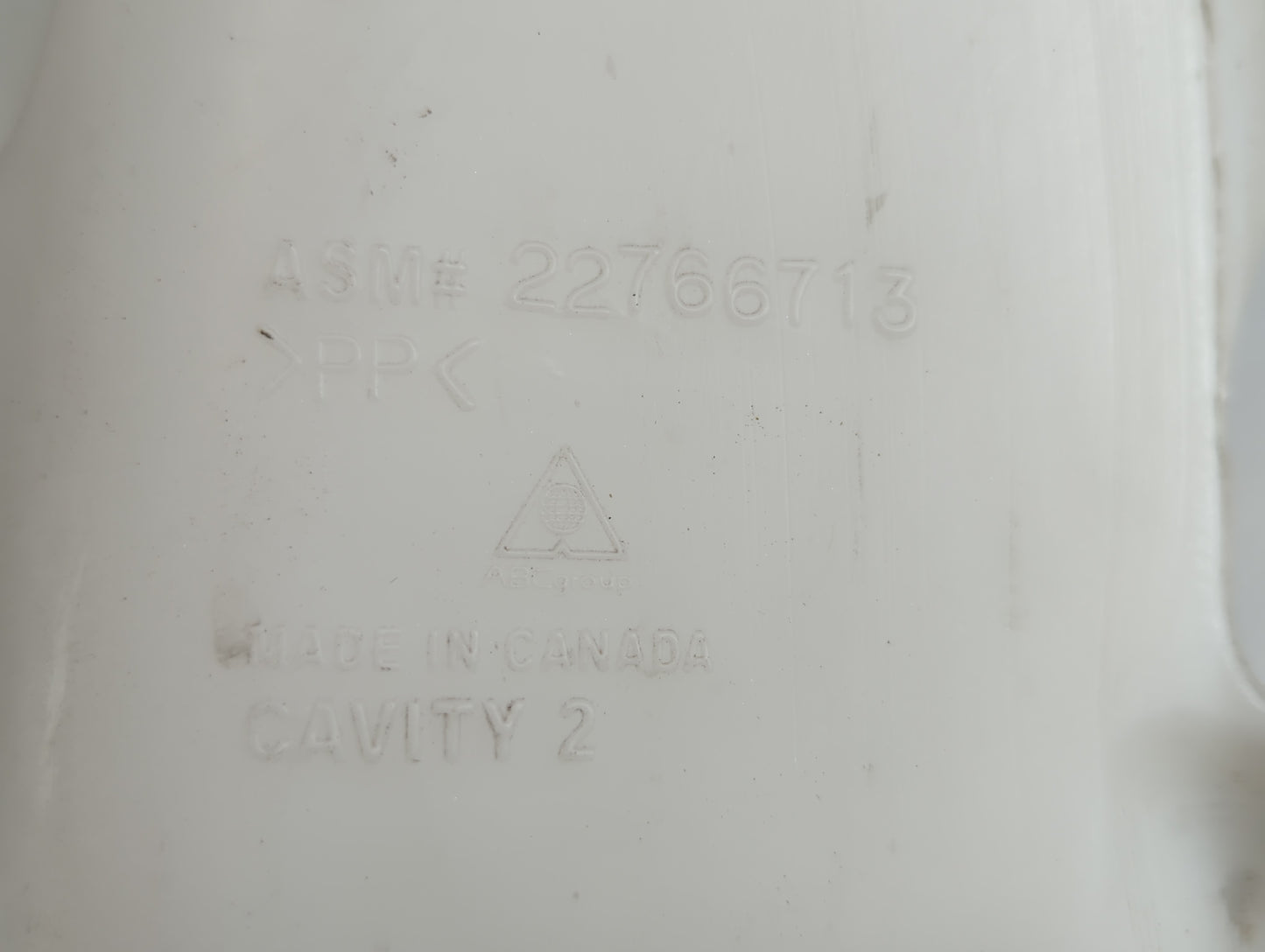 2010-2015 Chevrolet Camaro Windshield Washer Fluid Reservoir Bottle Oem - Oemusedautoparts1.com