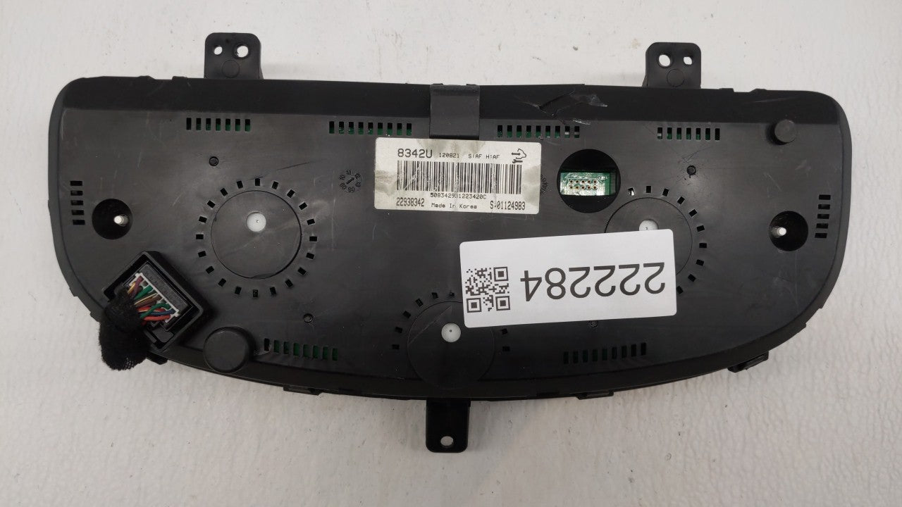 2013-2014 Chevrolet Captiva Sport Instrument Cluster Speedometer Gauges P/N:23120853 22975645, 23209120 Fits Fits 2013 2014