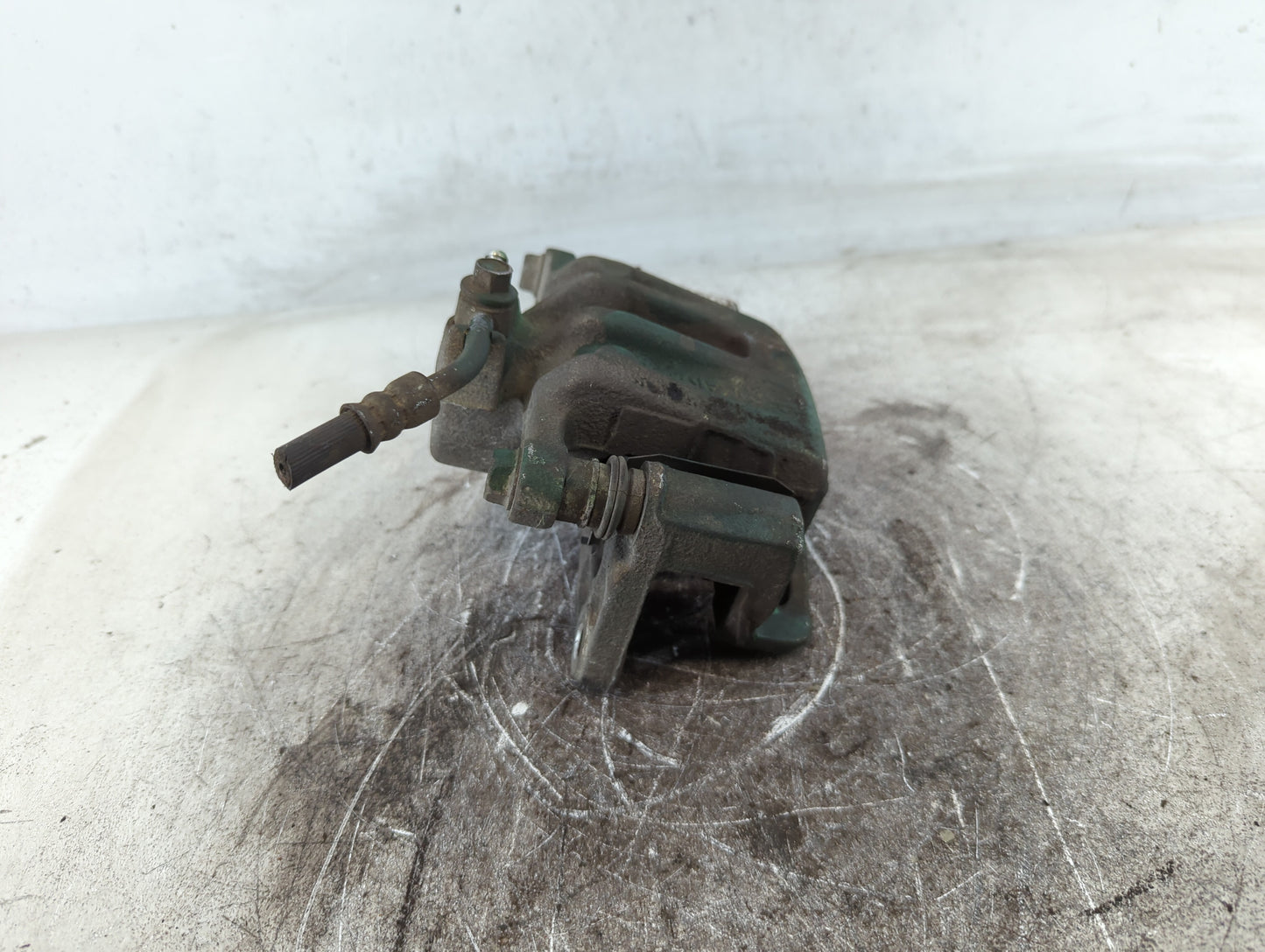 2012-2015 Chevrolet Captiva Sport Front Driver Left Brake Caliper - Oemusedautoparts1.com