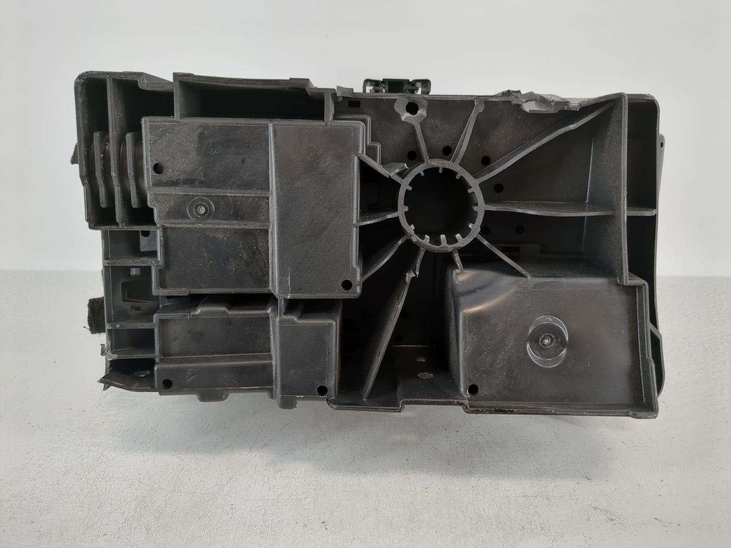 2012-2014 Chevrolet Cruze Fusebox Fuse Box Panel Relay Module P/N:95942232 Fits Fits 2012 2013 2014 OEM Used Auto Parts - Oe