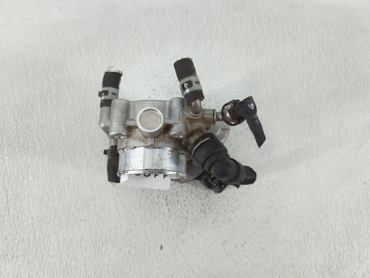 2011-2016 Chevrolet Cruze Throttle Body P/N:55561495 Fits Fits 2009 2010 2011 2012 2013 2014 2015 2016 2017 2018 OEM Used Auto Parts