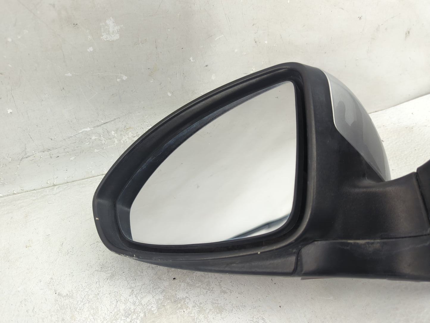 2011-2016 Chevrolet Cruze Driver Side View Mirror - Left Door Mirror OEM Used - Oemusedautoparts1.com