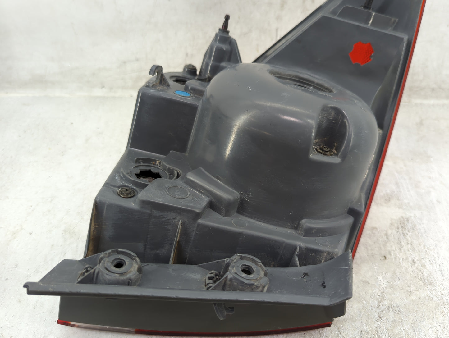 2011-2016 Chevrolet Cruze Tail Light Assembly Passenger Right OEM Fits Fits 2011 2012 2013 2014 2015 2016 OEM Used Auto Part