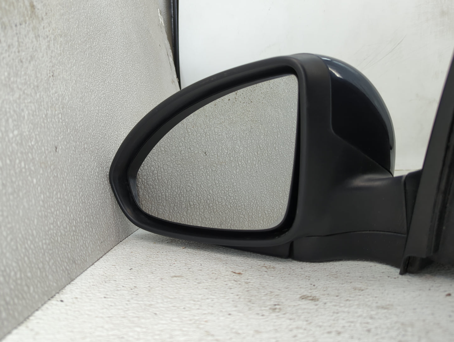 2011-2016 Chevrolet Cruze Driver Side View Mirror - Left Door Mirror OEM Used - Oemusedautoparts1.com