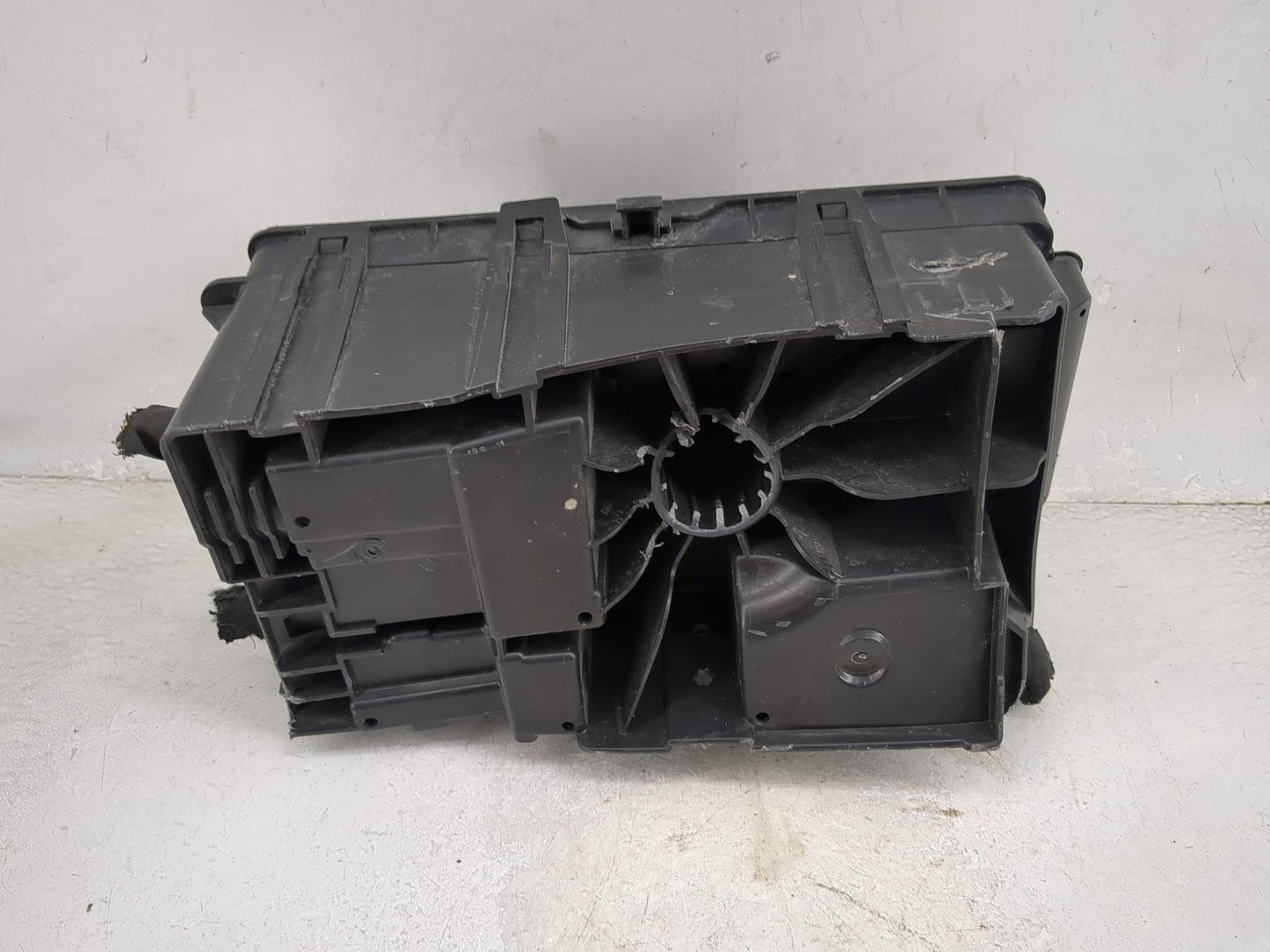 2011-2014 Chevrolet Cruze Fusebox Fuse Box Panel Relay Module P/N:13500114 13500128, 13500127 Fits Fits 2011 2012 2013 2014