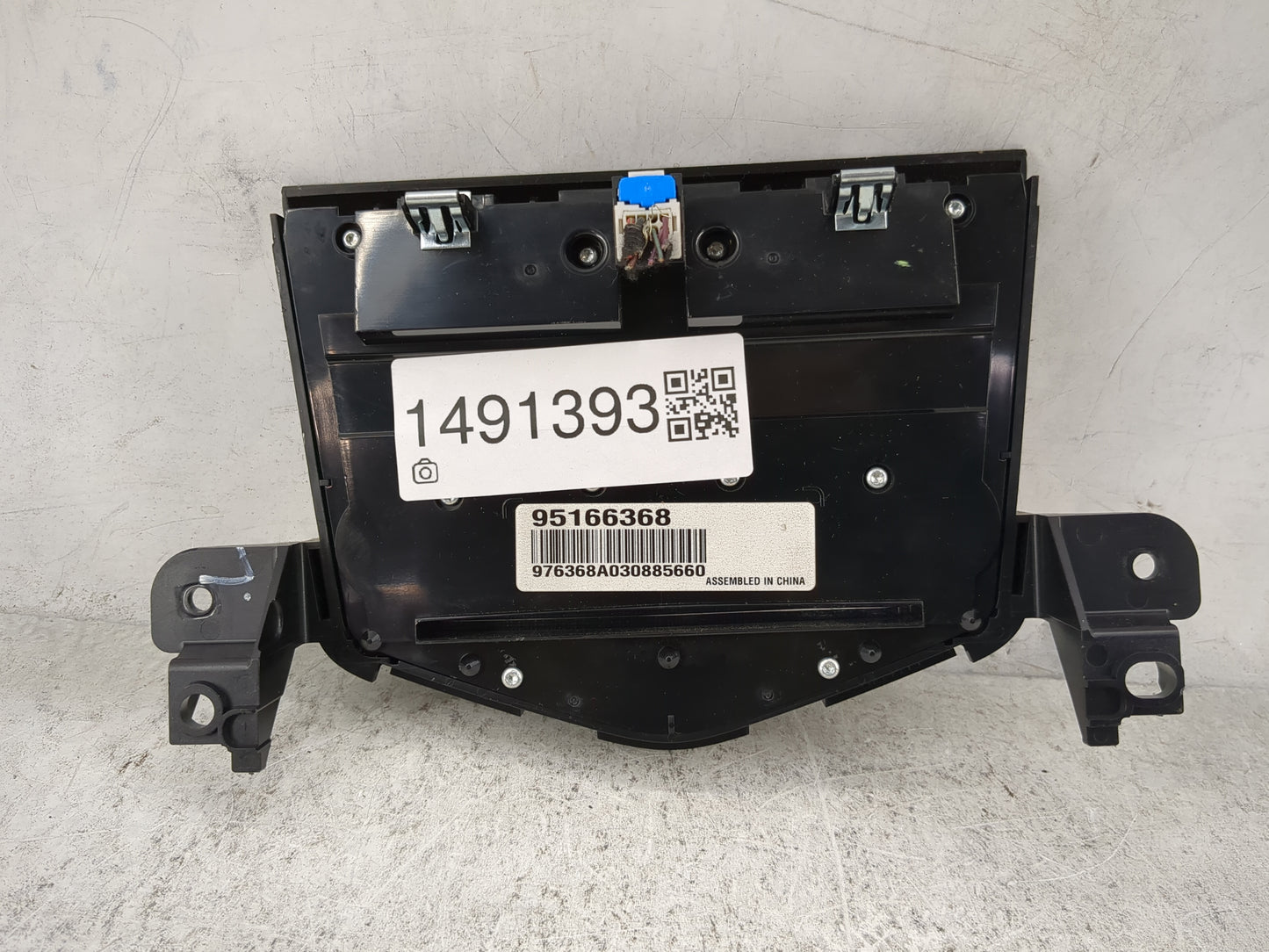 2013-2016 Chevrolet Cruze Radio Control Panel 1491393 - Oemusedautoparts1.com