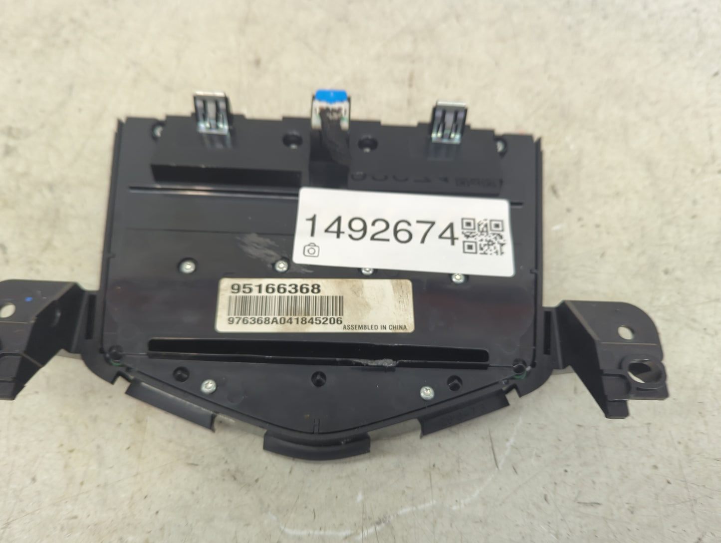 2013-2016 Chevrolet Cruze Radio Control Panel 1492674 - Oemusedautoparts1.com