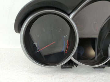 2013-2014 Chevrolet Cruze Instrument Cluster Speedometer Gauges P/N:95216802 95129378 Fits Fits 2013 2014 OEM Used Auto Parts