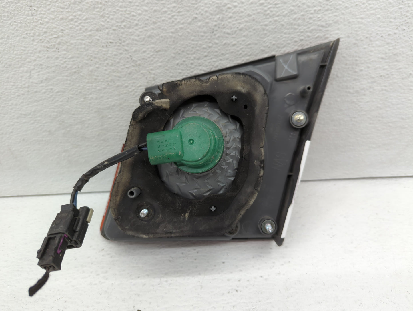 2011-2016 Chevrolet Cruze Tail Light Assembly Driver Left OEM P/N:3057KLCP Fits Fits 2011 2012 2013 2014 2015 2016 OEM Used