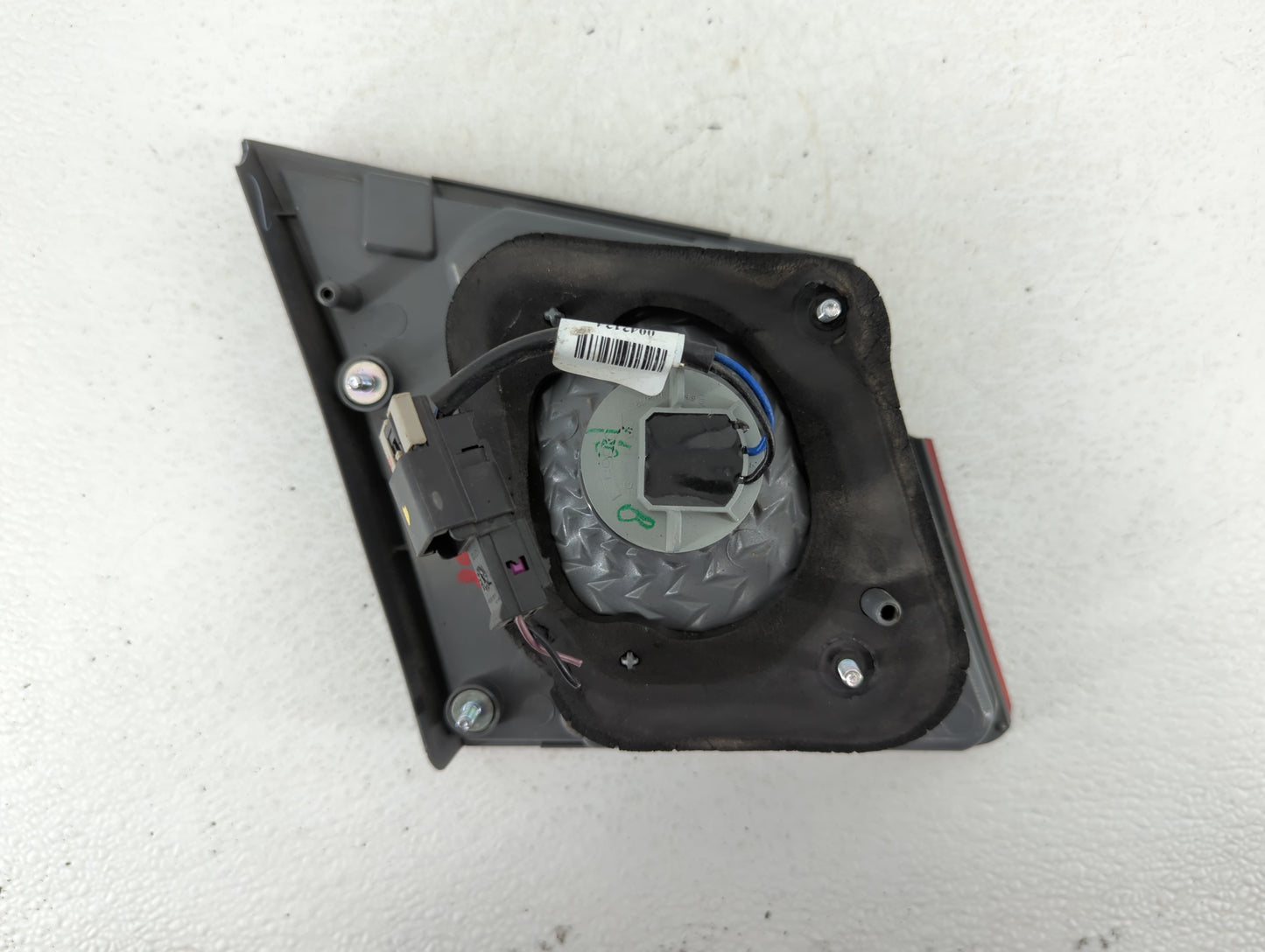 2011-2016 Chevrolet Cruze Tail Light Assembly Driver Left OEM P/N:0042124 Fits Fits 2011 2012 2013 2014 2015 2016 OEM Used A