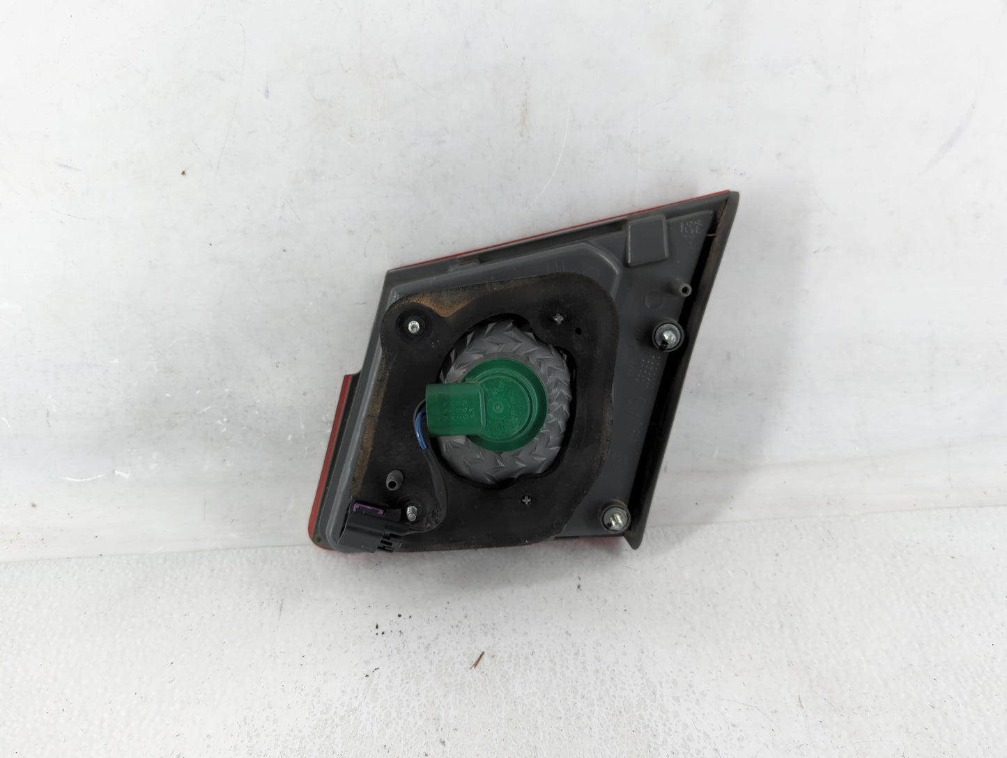 2011-2016 Chevrolet Cruze Tail Light Assembly Driver Left OEM P/N:2T 11 1P GM 11-6357-00-CA Fits OEM Used Auto Parts - Oemus