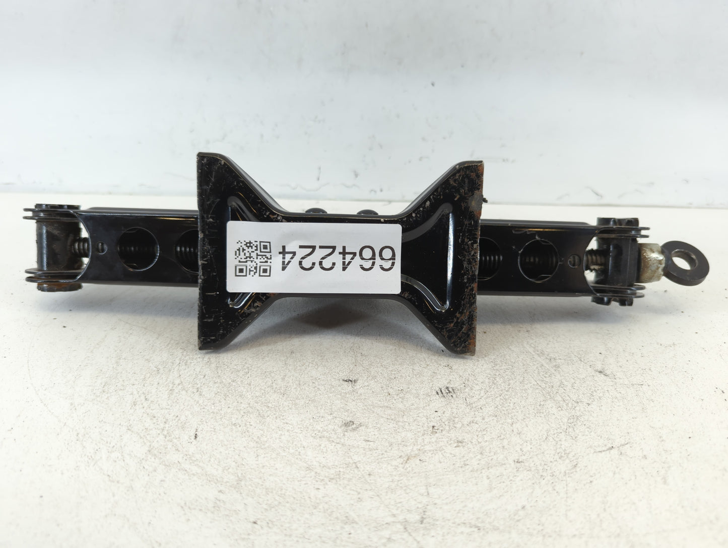 2014 Chevrolet Cruze Spare Scissor Car Jack - Oemusedautoparts1.com