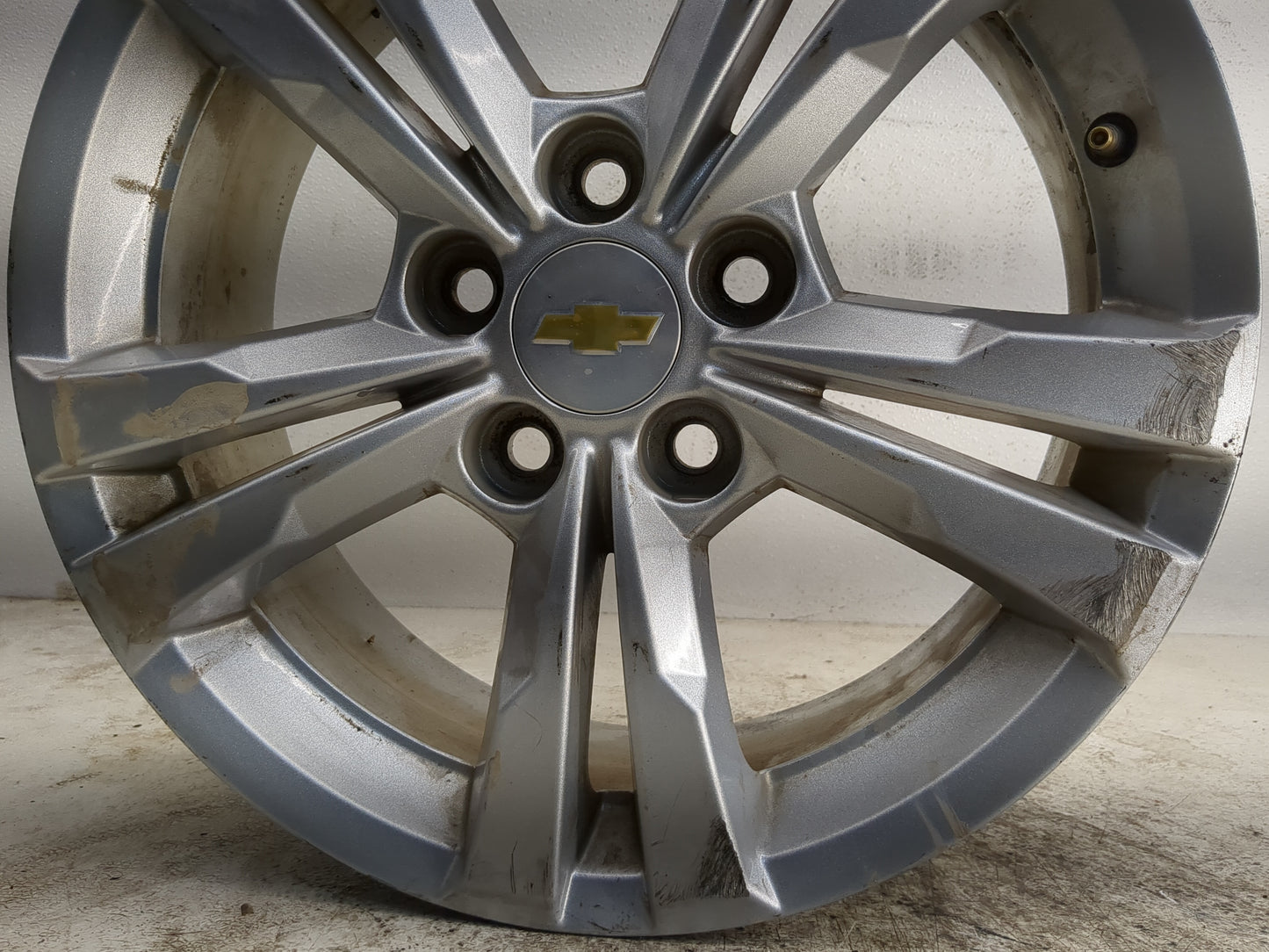 2010-2017 Chevrolet Equinox Oem Wheel Rim 1183889 - Oemusedautoparts1.com