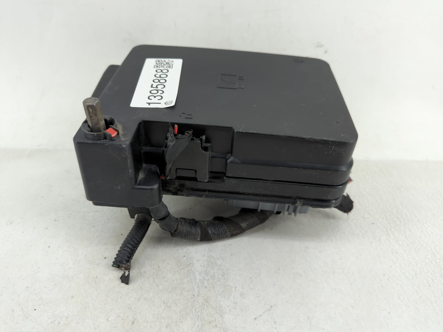 2013-2016 Chevrolet Equinox Fusebox Fuse Box Panel Relay Module P/N:22929763 Fits Fits 2013 2014 2015 2016 OEM Used Auto Par