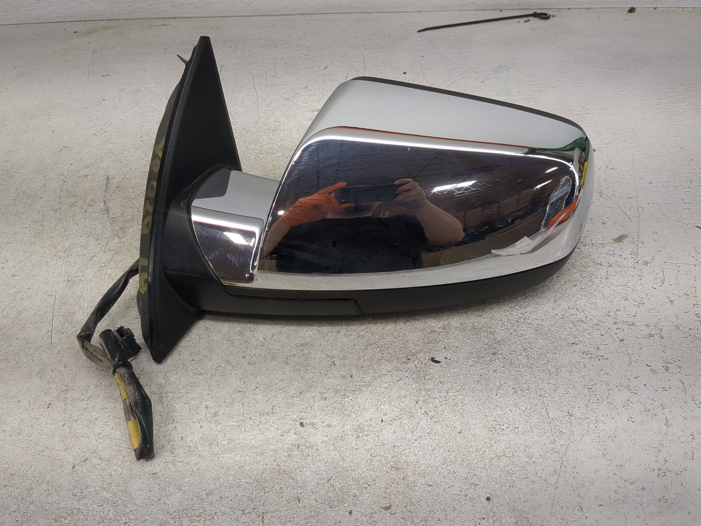 2011-2013 Chevrolet Equinox Driver Side View Mirror - Left Door Mirror OEM Used - Oemusedautoparts1.com