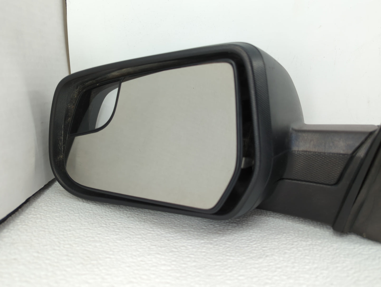 2012-2014 Chevrolet Equinox Driver Side View Mirror - Left Door Mirror OEM Used - Oemusedautoparts1.com