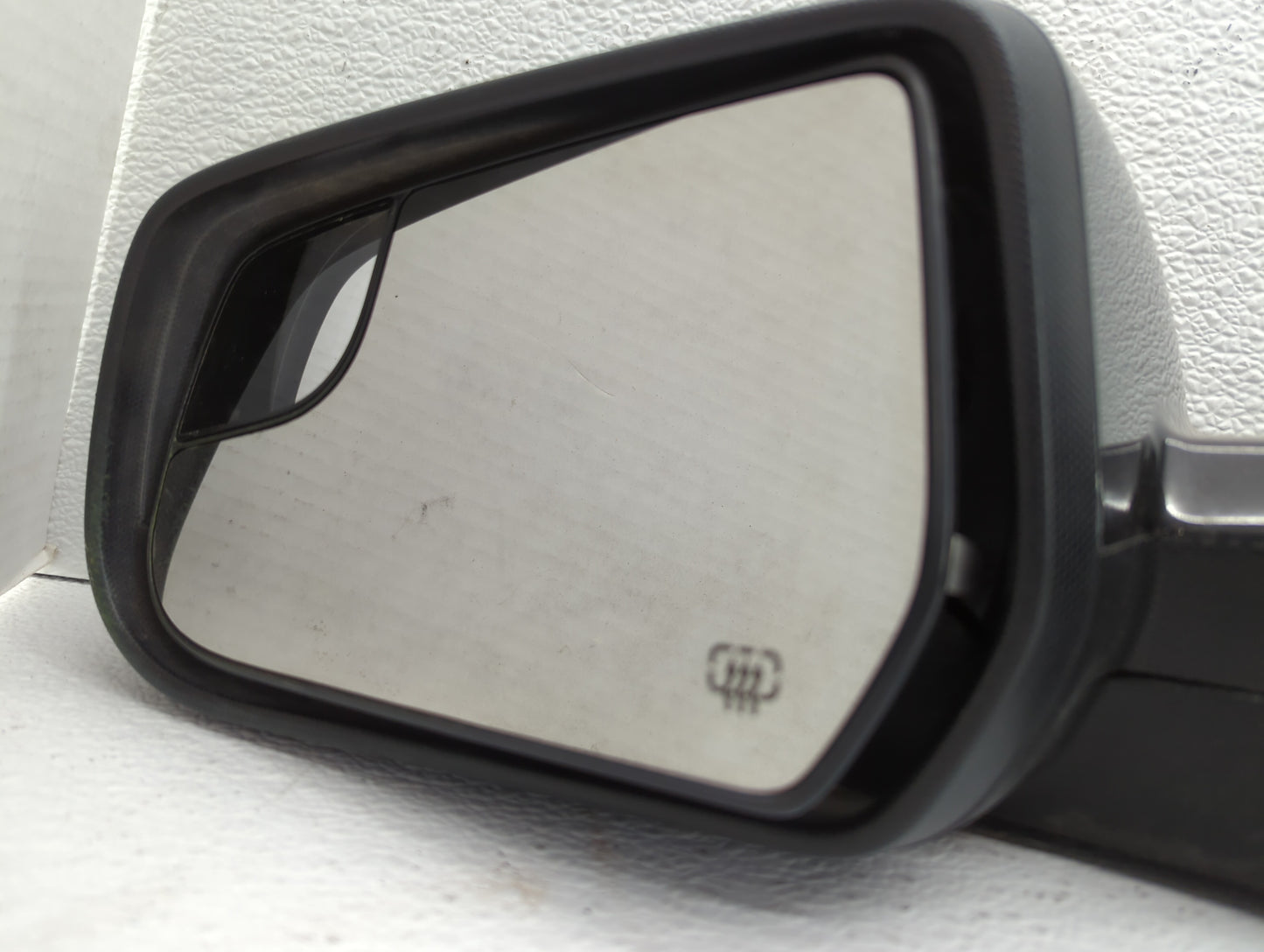 2011-2014 Chevrolet Equinox Driver Side View Mirror - Left Door Mirror OEM Used - Oemusedautoparts1.com