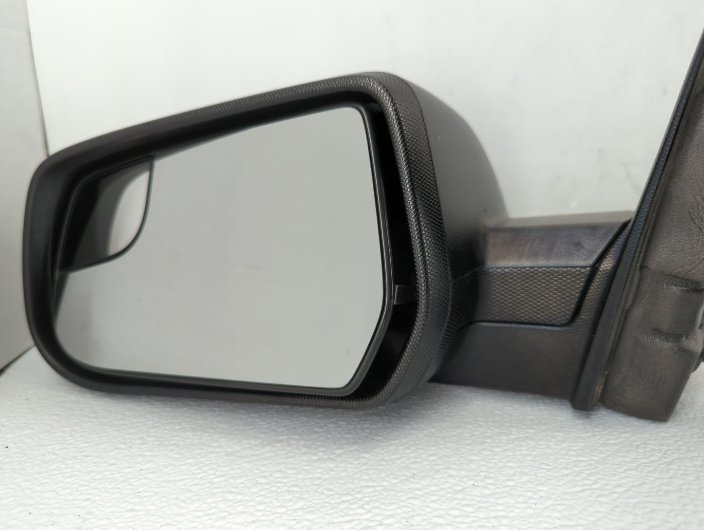 2012-2014 Chevrolet Equinox Driver Side View Mirror - Left Door Mirror OEM Used - Oemusedautoparts1.com