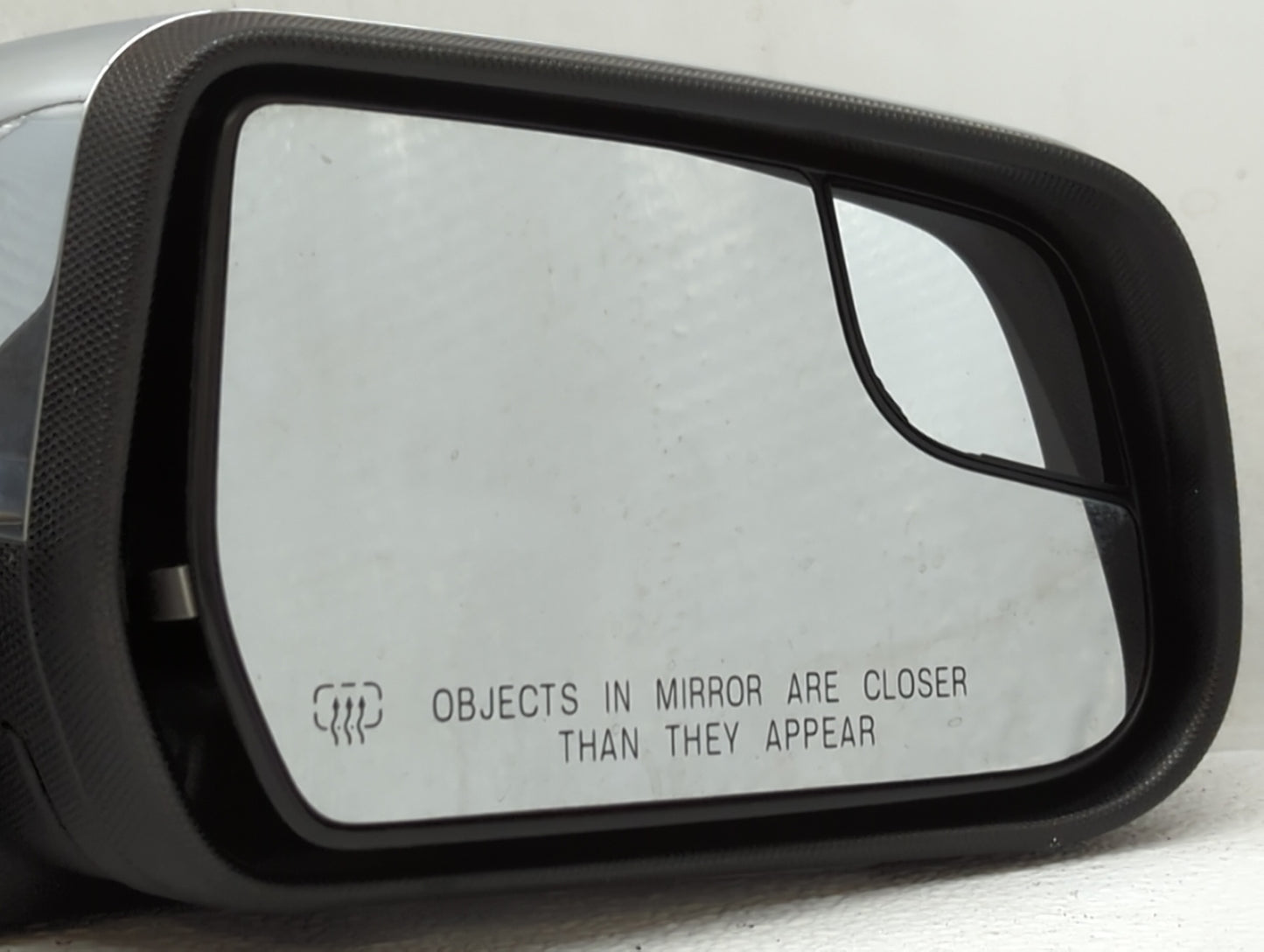2014 Chevrolet Equinox Passenger Side View Mirror - Right Door Mirror OEM Used - Oemusedautoparts1.com
