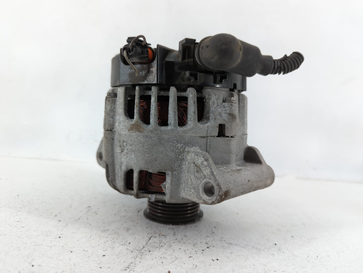 2010-2017 Chevrolet Equinox Alternator Replacement Generator Charging Assembly Engine OEM P/N:13588328 Fits OEM Used Auto Pa