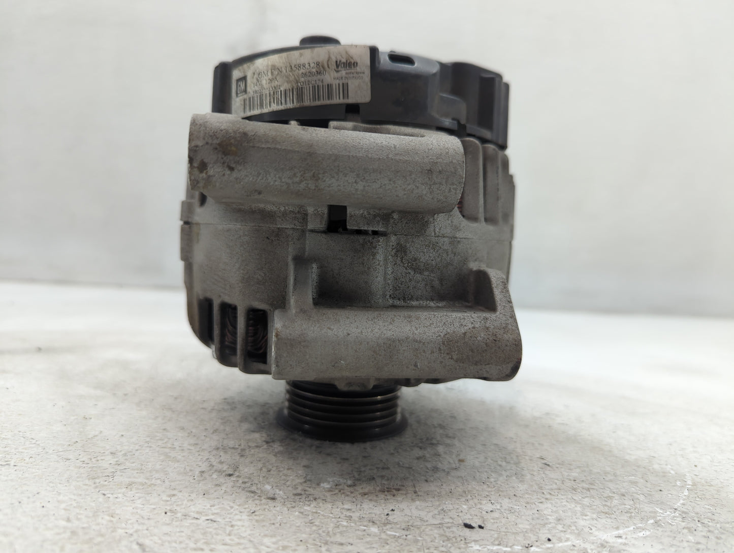 2010-2017 Chevrolet Equinox Alternator Replacement Generator Charging Assembly Engine OEM P/N:13588328 Fits OEM Used Auto Pa