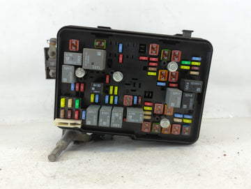 2013-2016 Chevrolet Equinox Fusebox Fuse Box Panel Relay Module P/N:22929763_01 Fits Fits 2013 2014 2015 2016 OEM Used Auto Parts