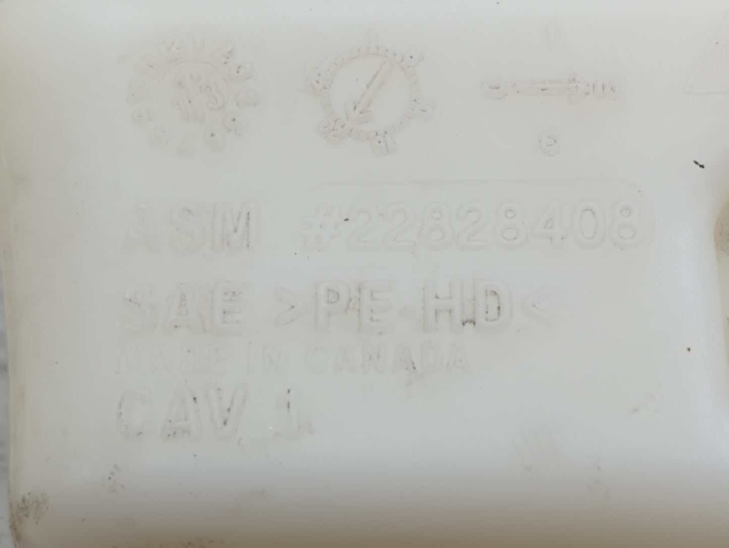2010-2017 Chevrolet Equinox Windshield Washer Fluid Reservoir Bottle Oem - Oemusedautoparts1.com