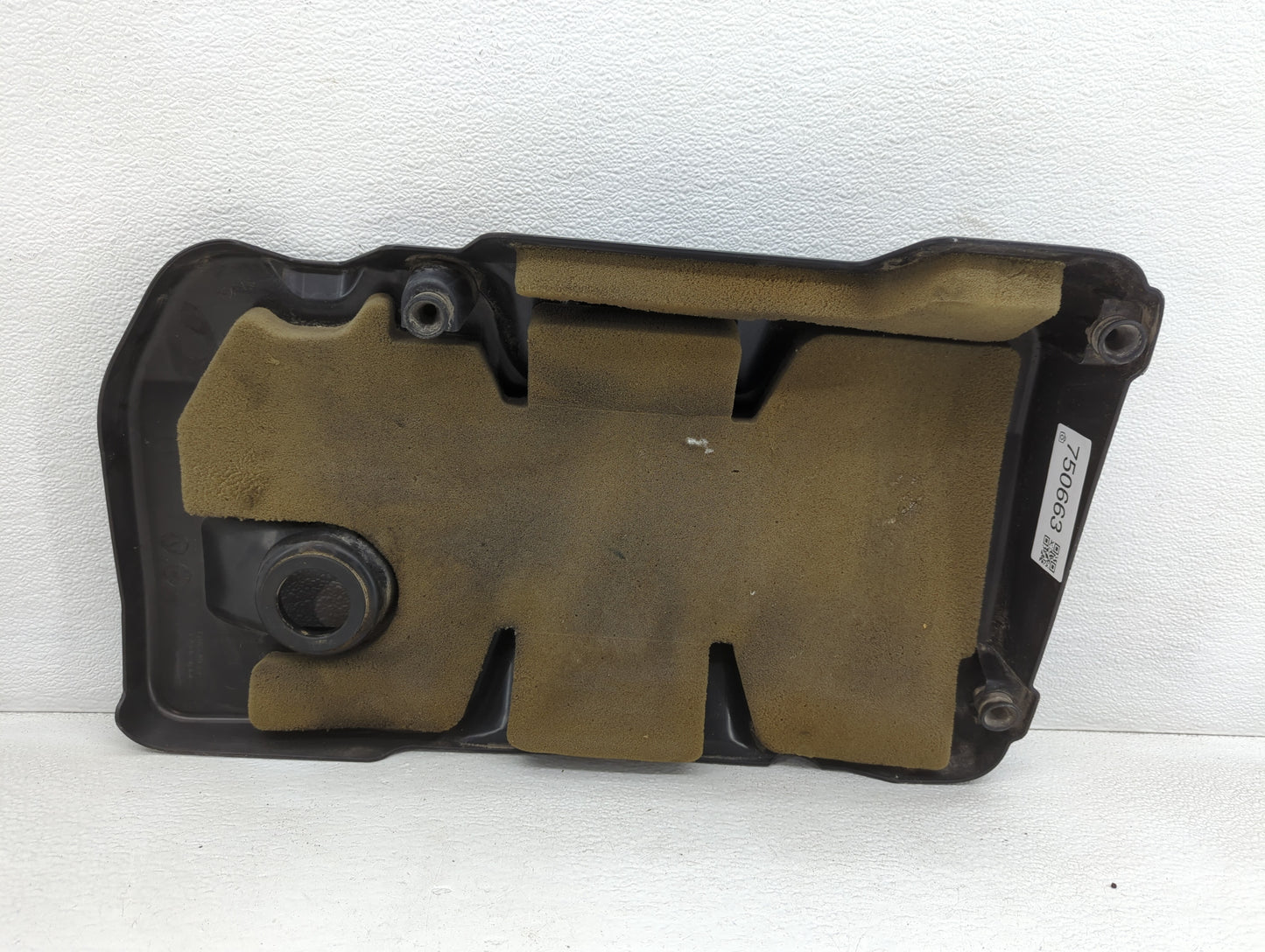 2014 Chevrolet Equinox Engine Cover - Oemusedautoparts1.com