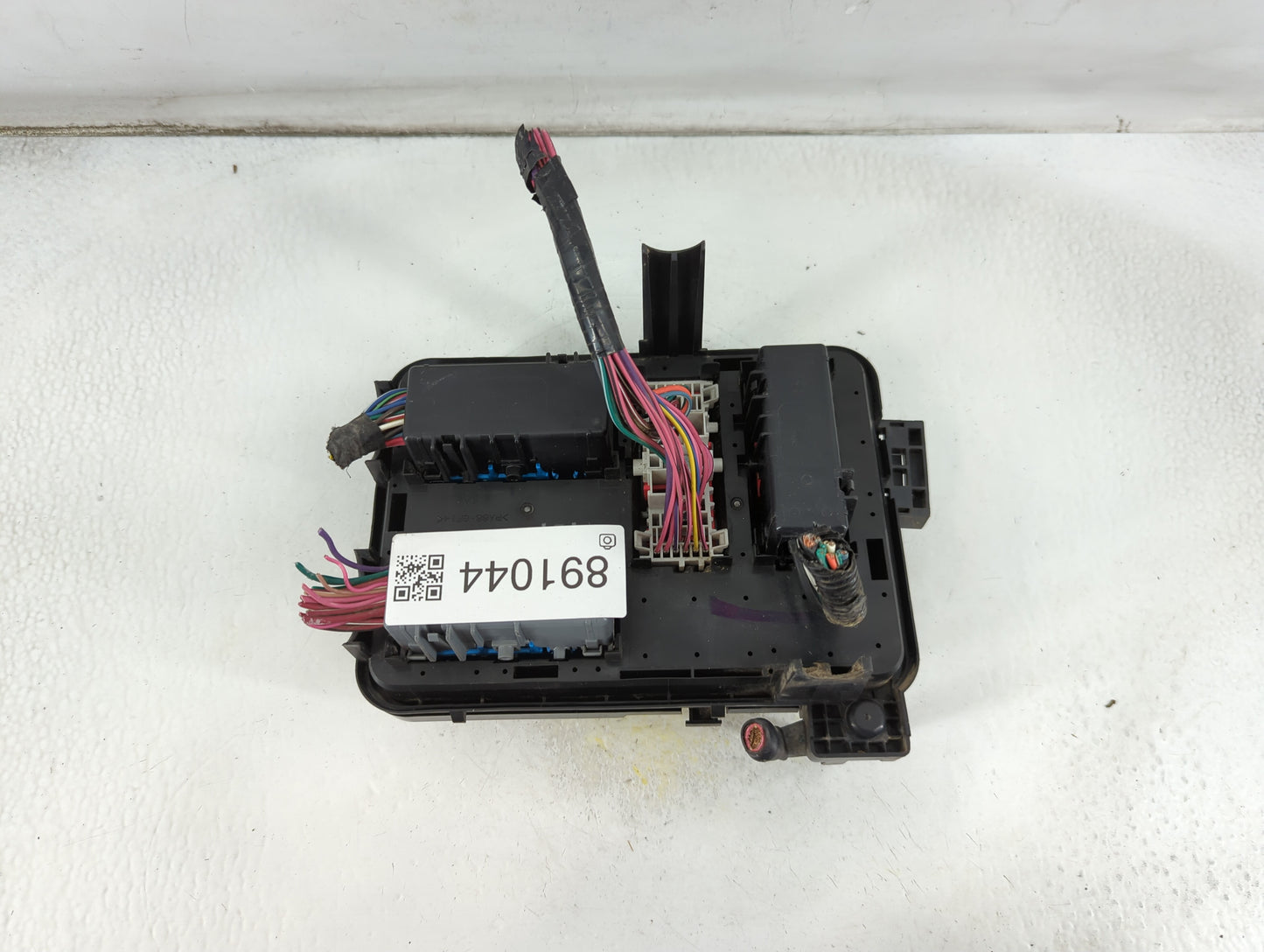 2014 Chevrolet Equinox Fusebox Fuse Box Panel Relay Module Fits OEM Used Auto Parts - Oemusedautoparts1.com