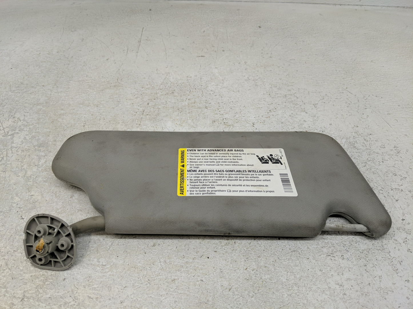 2006-2016 Chevrolet Impala Sun Visor Shade Replacement Driver Left Mirror Fits OEM Used Auto Parts - Oemusedautoparts1.com