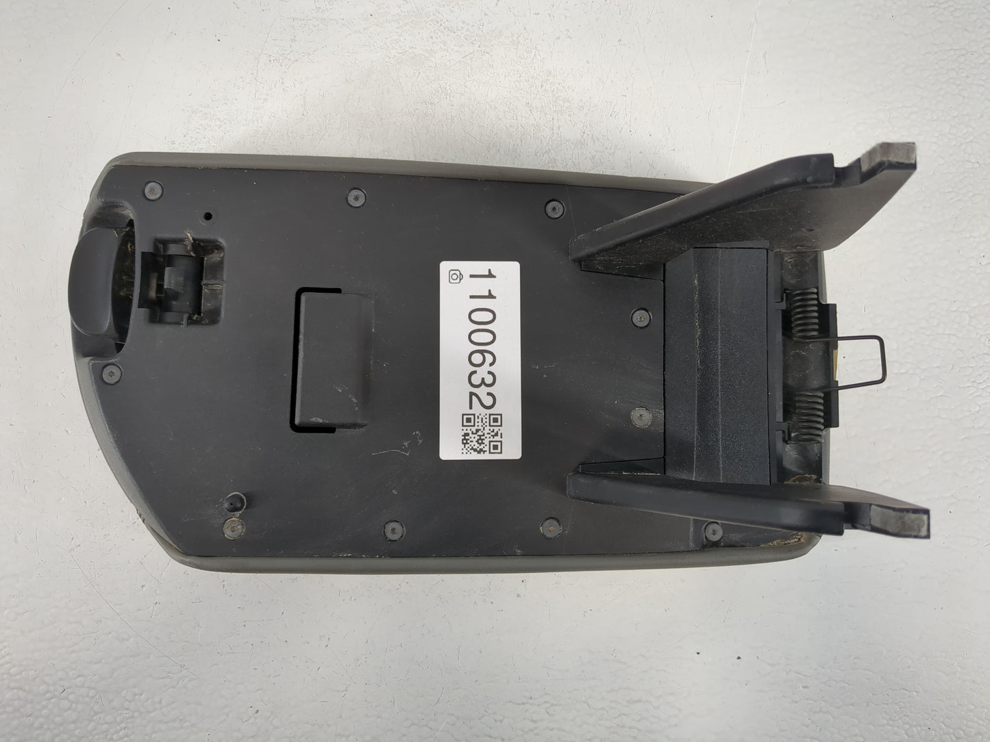 2014 Chevrolet Malibu Center Console Armrest Cover Lid Fits OEM Used Auto Parts - Oemusedautoparts1.com