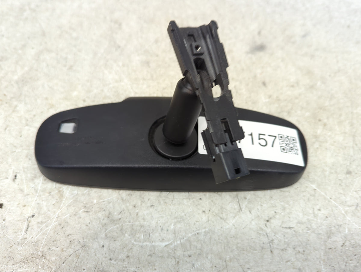 2013-2016 Chevrolet Malibu Interior Rear View Mirror Replacement OEM P/N:13584891 Fits OEM Used Auto Parts - Oemusedautopart