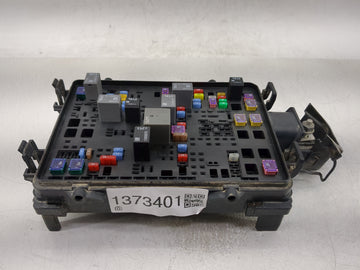 2016-2017 Chevrolet Silverado Fusebox Fuse Box Panel Relay Module P/N:22798215 Fits Fits 2016 2017 OEM Used Auto Parts