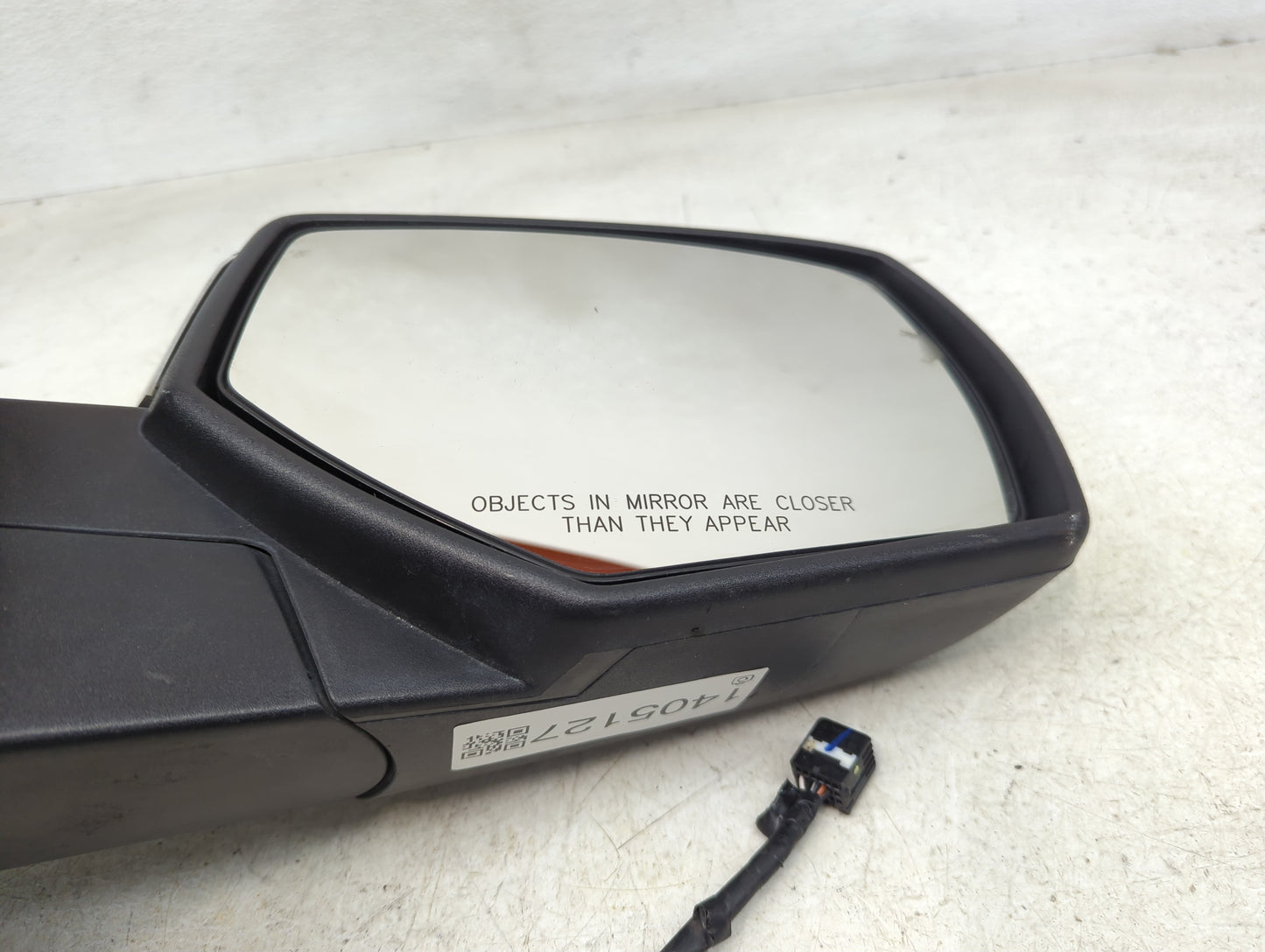 2014-2019 Chevrolet Silverado Passenger Side View Mirror - Right Door Mirror OEM Used - Oemusedautoparts1.com