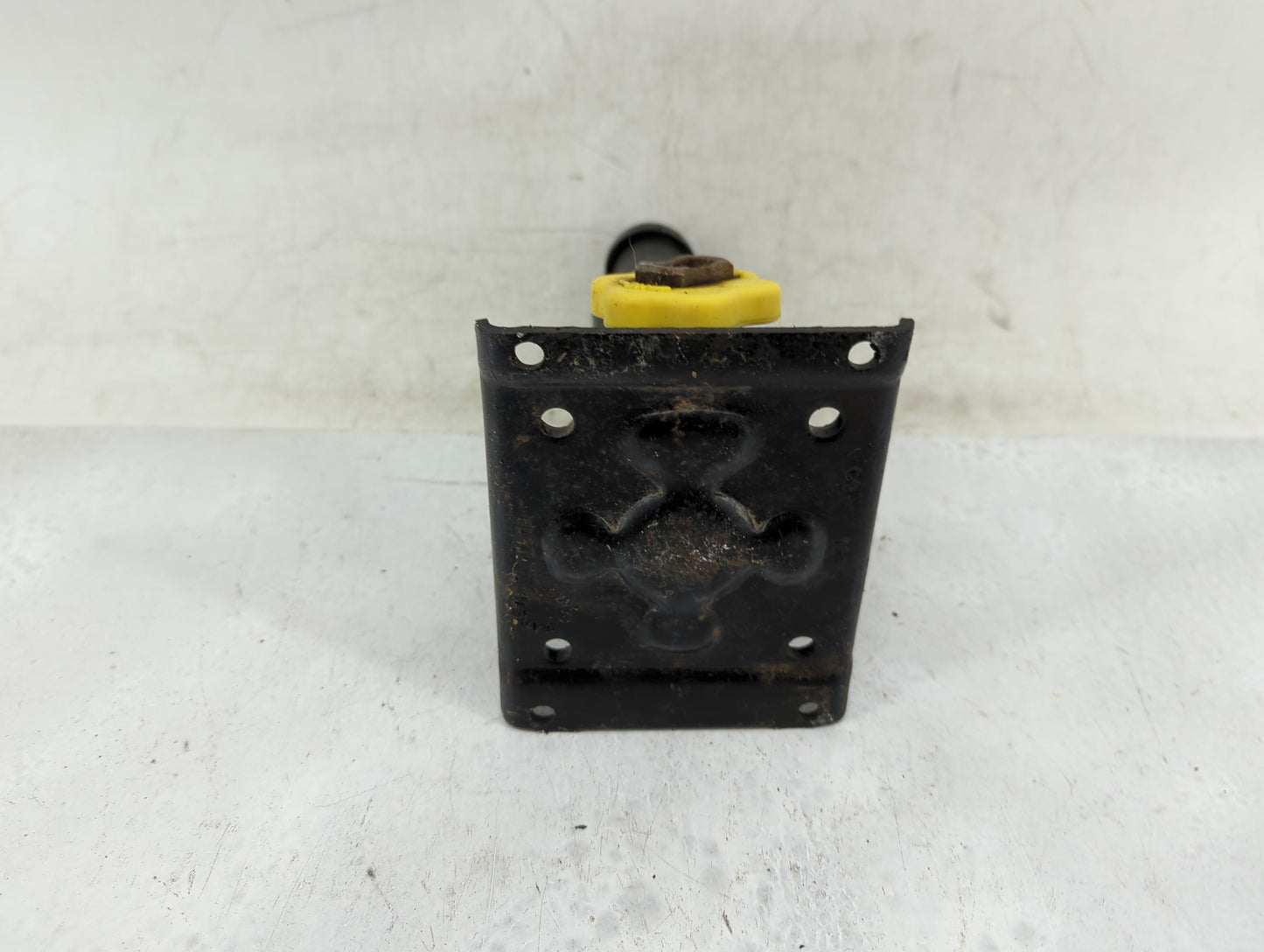 2014 Chevrolet Silverado 1500 Spare Scissor Car Jack - Oemusedautoparts1.com