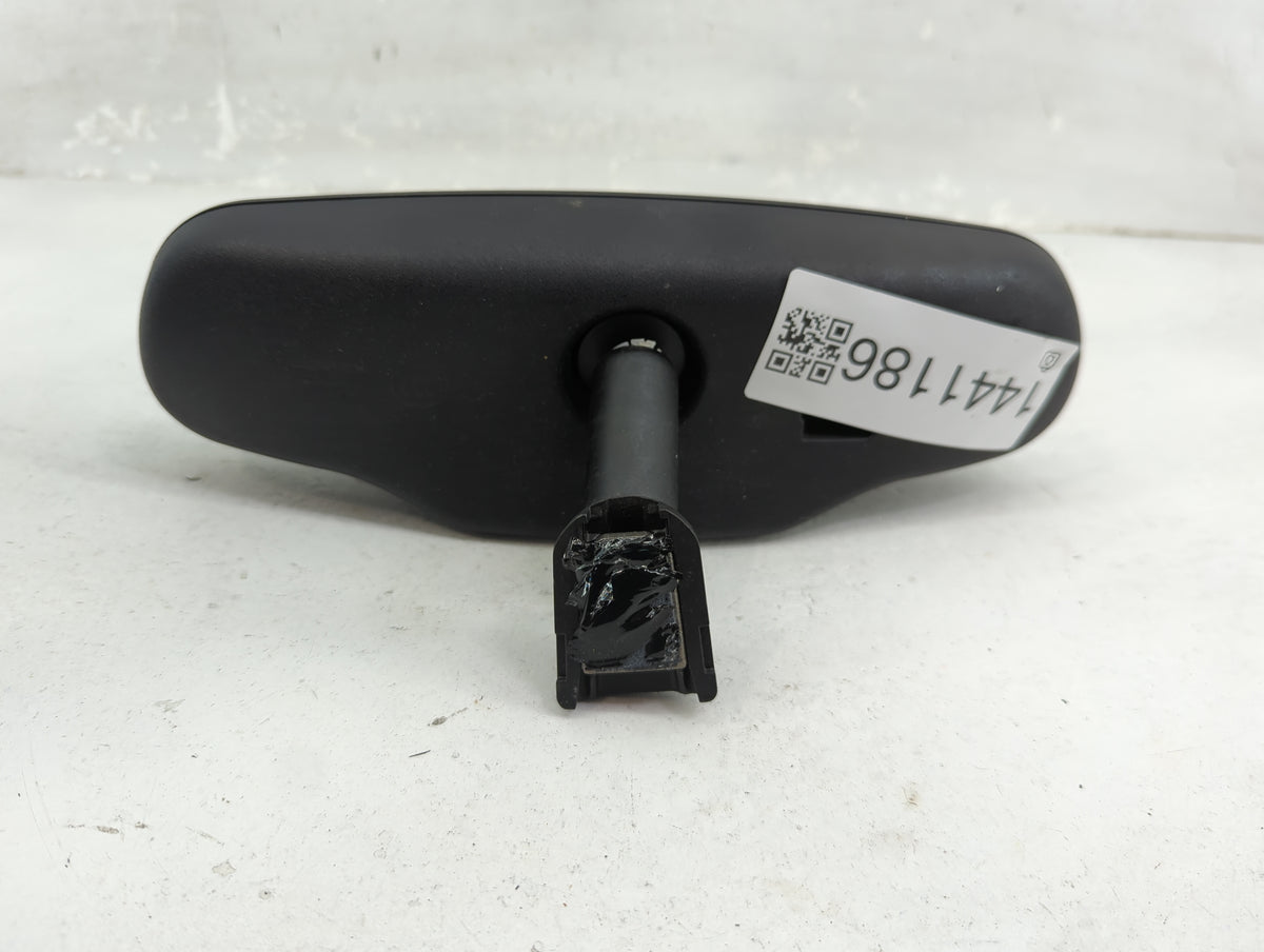 2014-2019 Chevrolet Silverado 1500 Interior Rear View Mirror Replacement OEM P/N:E11025898 Fits OEM Used Auto Parts - Oemuse