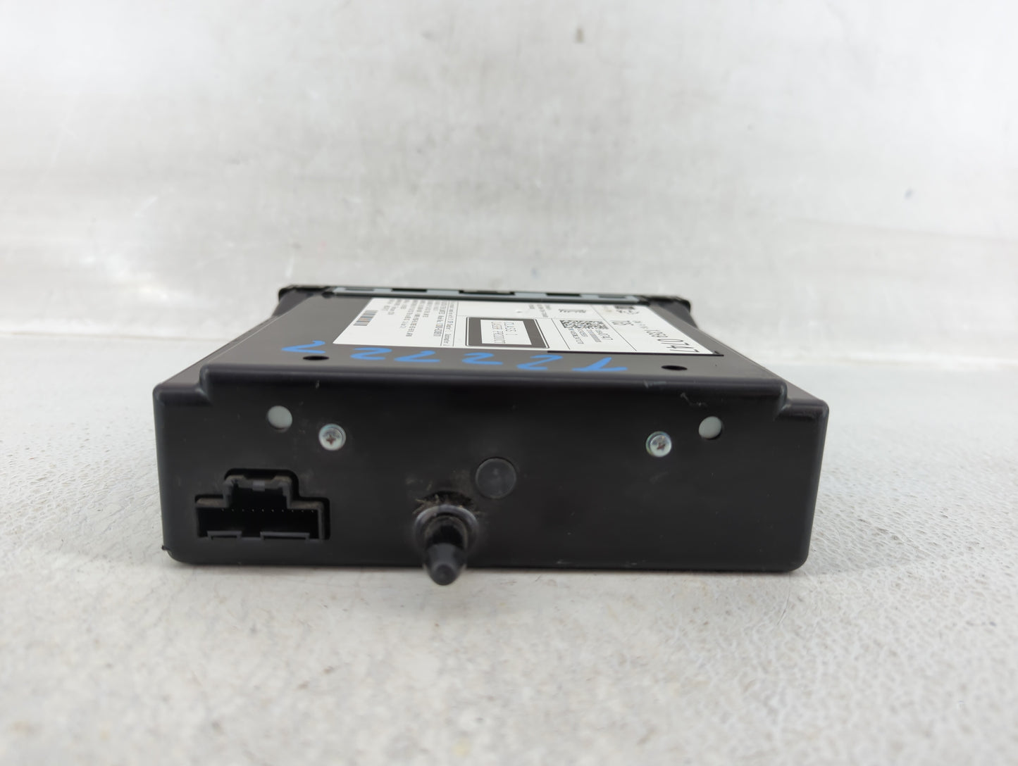 2014 Chevrolet Silverado 1500 Radio AM FM Cd Player Receiver Replacement P/N:13590747 Fits Fits 2013 2015 OEM Used Auto Part
