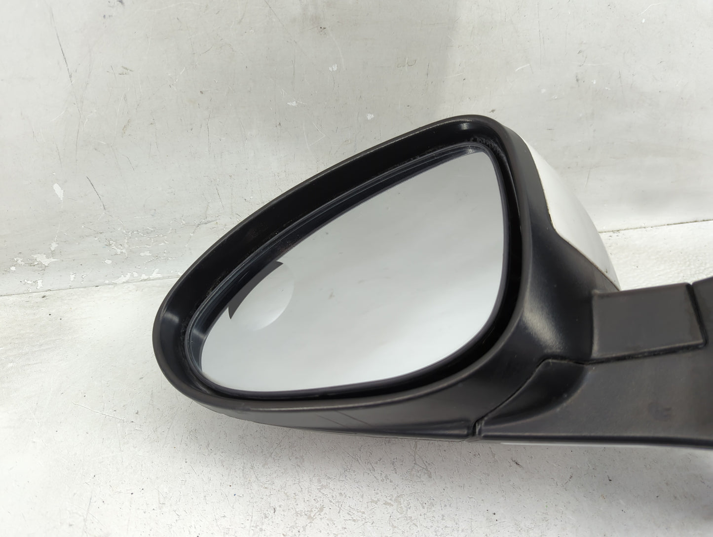 2013-2014 Chevrolet Sonic Driver Side View Mirror - Left Door Mirror OEM Used - Oemusedautoparts1.com