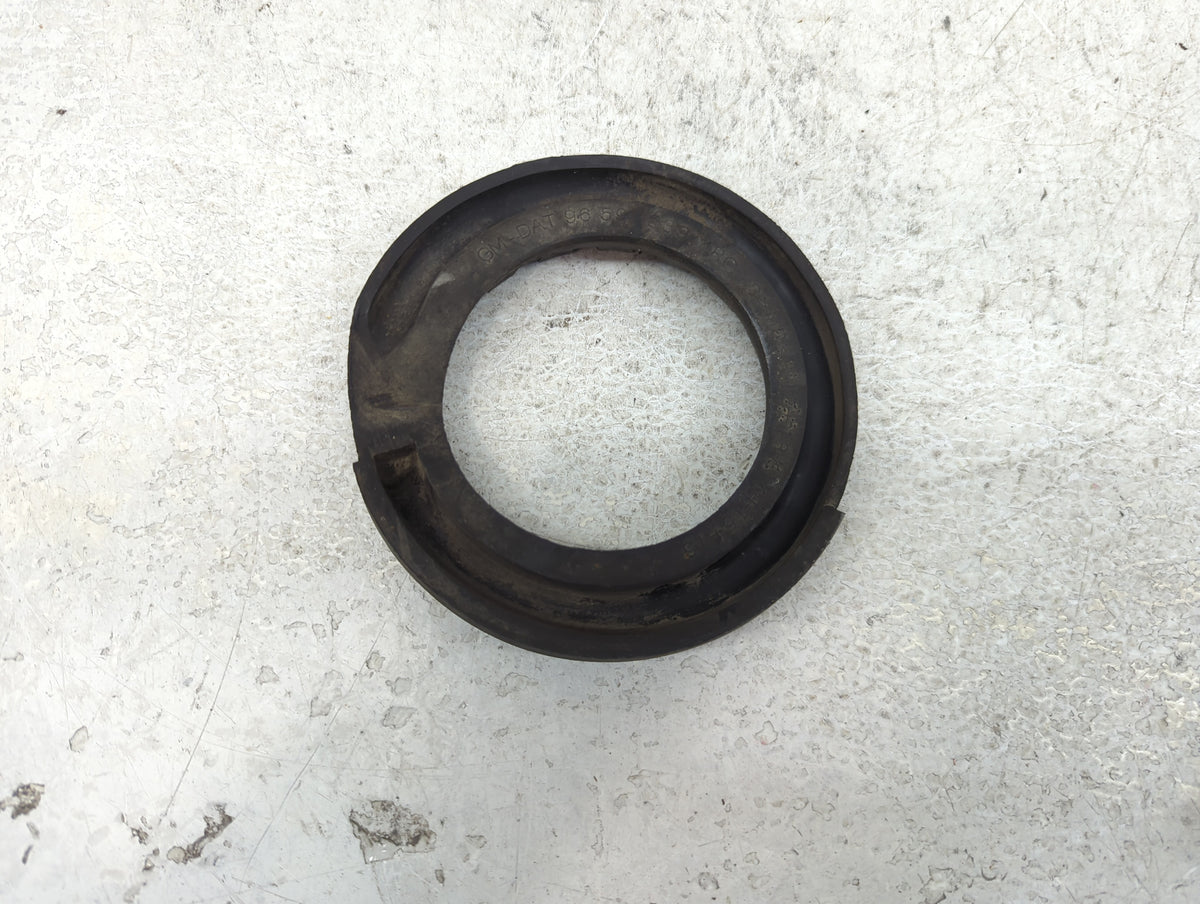2013-2015 Chevrolet Spark Passenger Rear Coil Spring - Oem - Oemusedautoparts1.com
