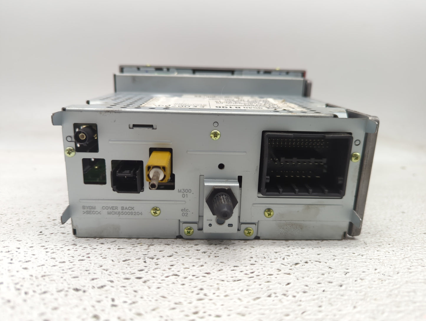 2013-2014 Chevrolet Spark Radio AM FM Cd Player Receiver Replacement P/N:95408196 Fits Fits 2013 2014 OEM Used Auto Parts -