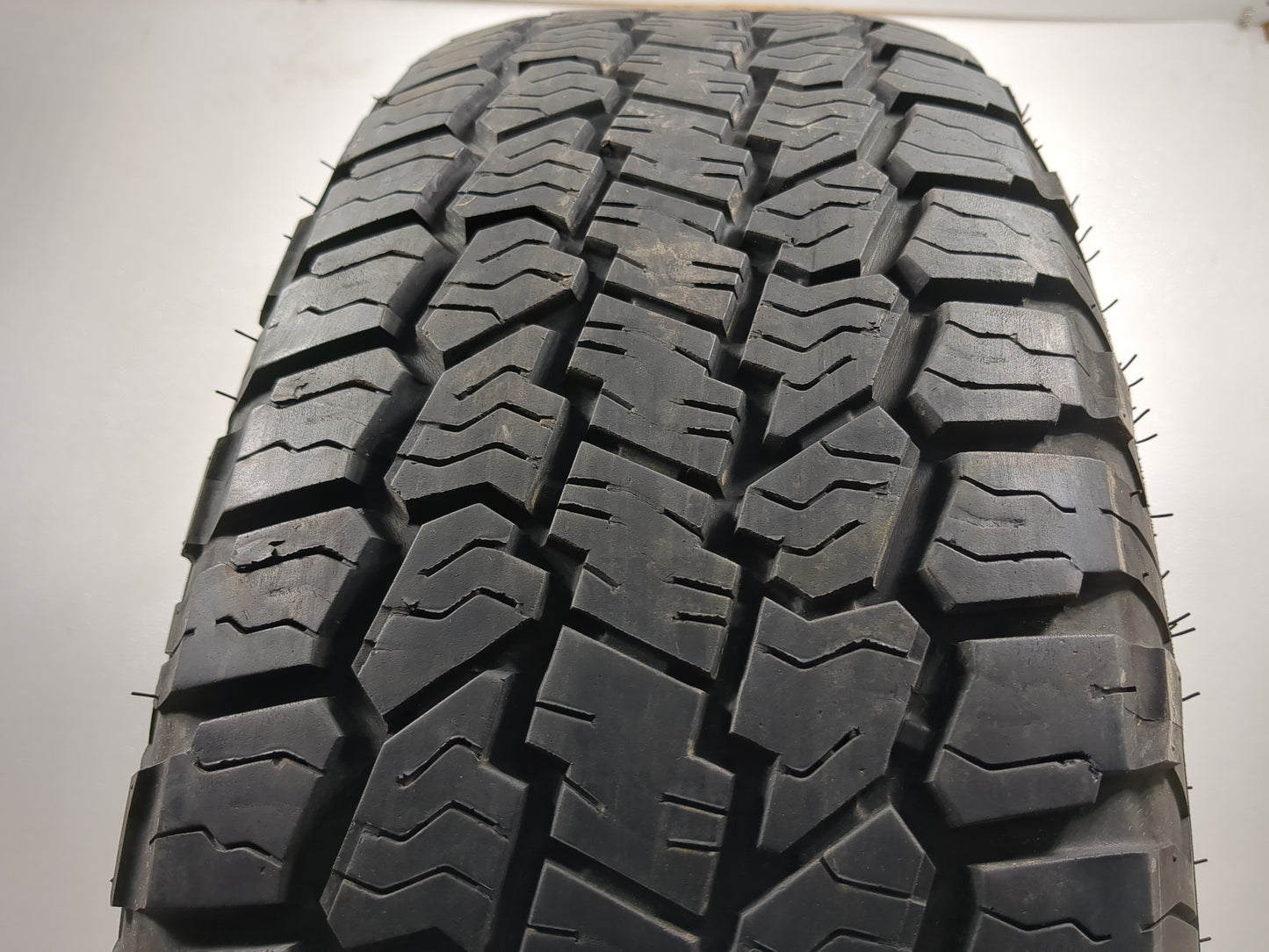 Used Tire 265/70R17 ROCKY MOUNTAIN ALL TERRAIN 115T - Tread Depth 8/32 - Oemusedautoparts1.com