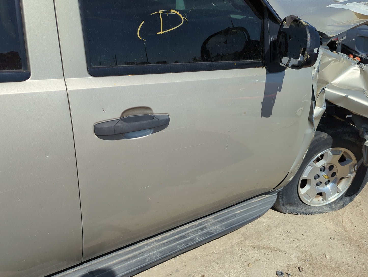 2011-2014 Chevrolet Tahoe Passenger Front Door Oem - Oemusedautoparts1.com