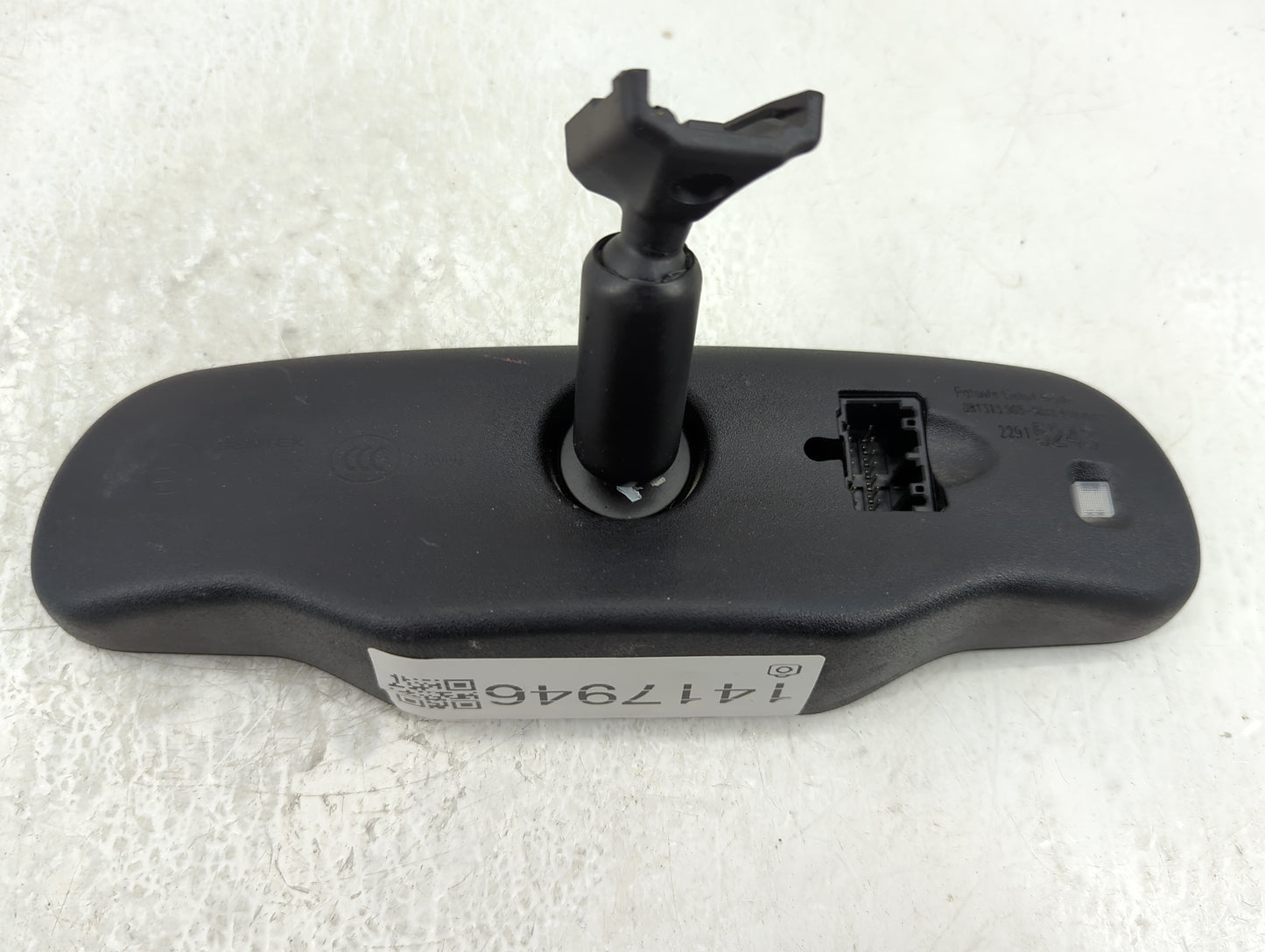 2017 Chevrolet Traverse Interior Rear View Mirror Replacement OEM P/N:22915243 Fits OEM Used Auto Parts - Oemusedautoparts1.
