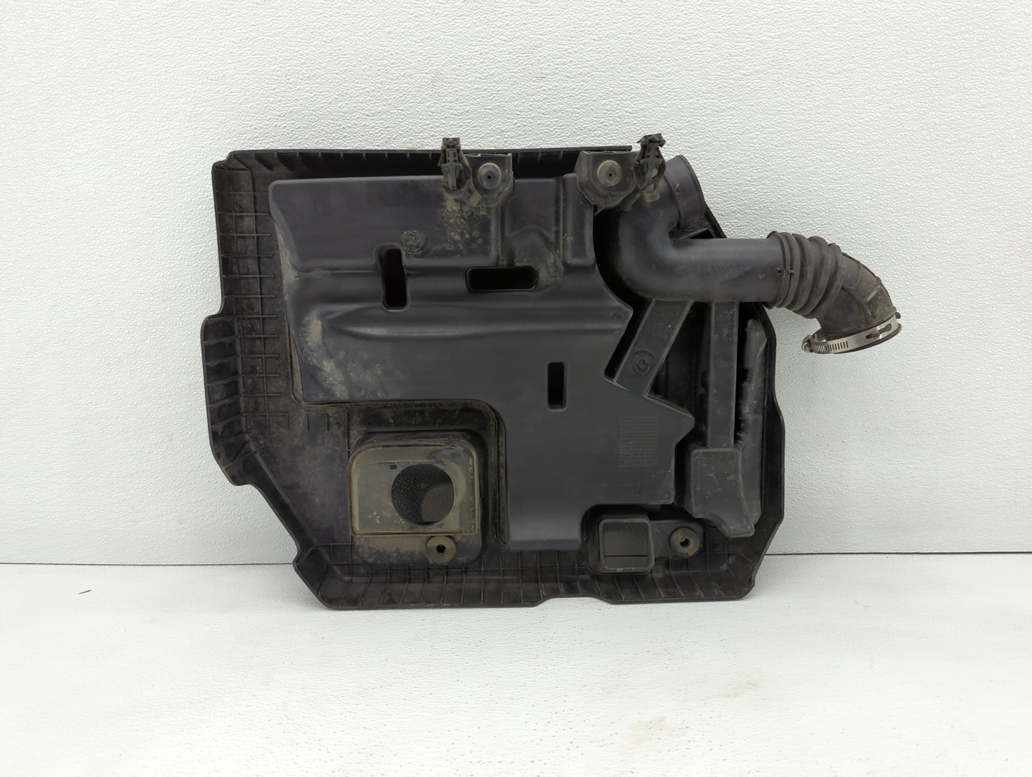 2014 Chevrolet Volt Engine Cover - Oemusedautoparts1.com