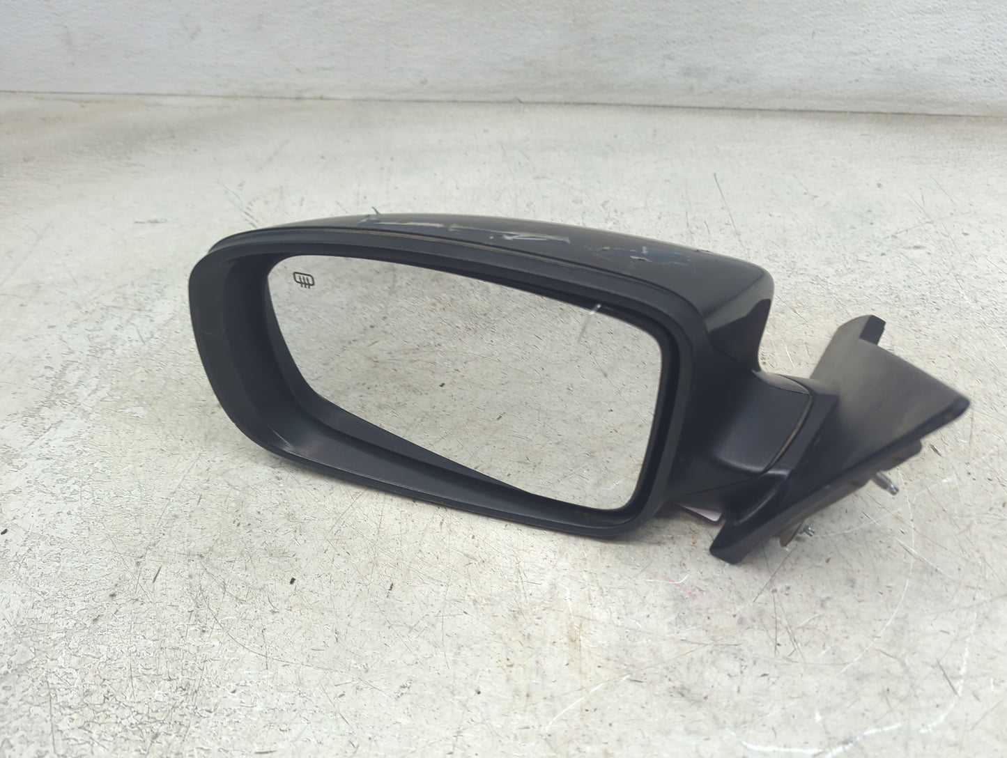 2011-2014 Chrysler 200 Driver Side View Mirror - Left Door Mirror OEM Used - Oemusedautoparts1.com