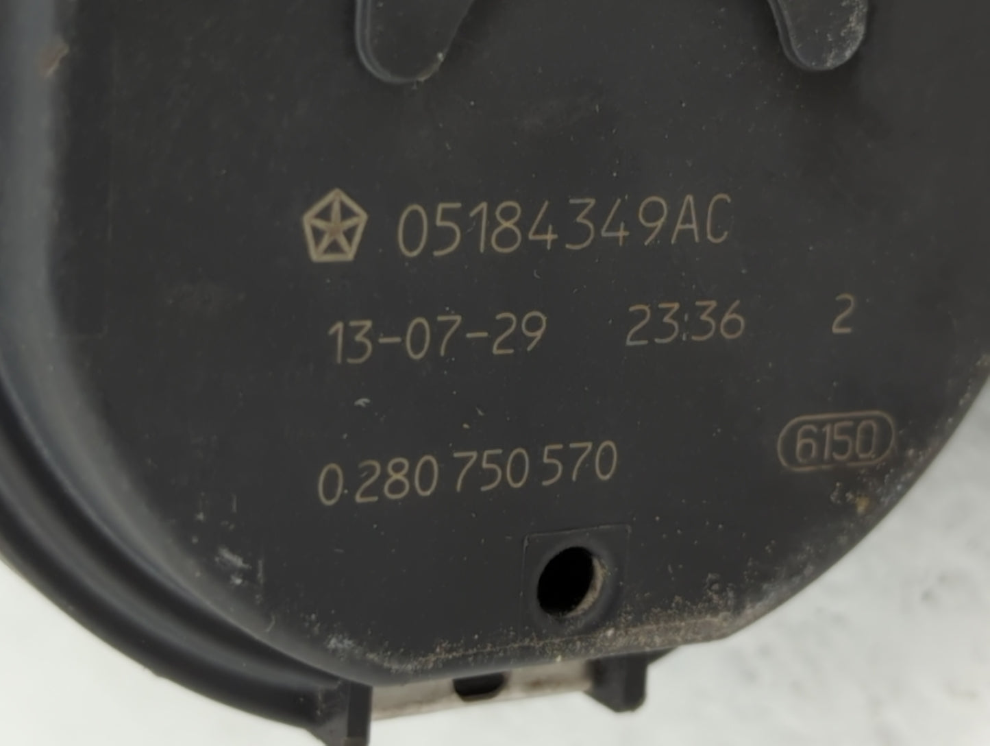 2011-2017 Chrysler 200 Throttle Body P/N:05184349AD 05184349AC Fits Fits 2011 2012 2013 2014 2015 2016 2017 2018 2019 OEM Us