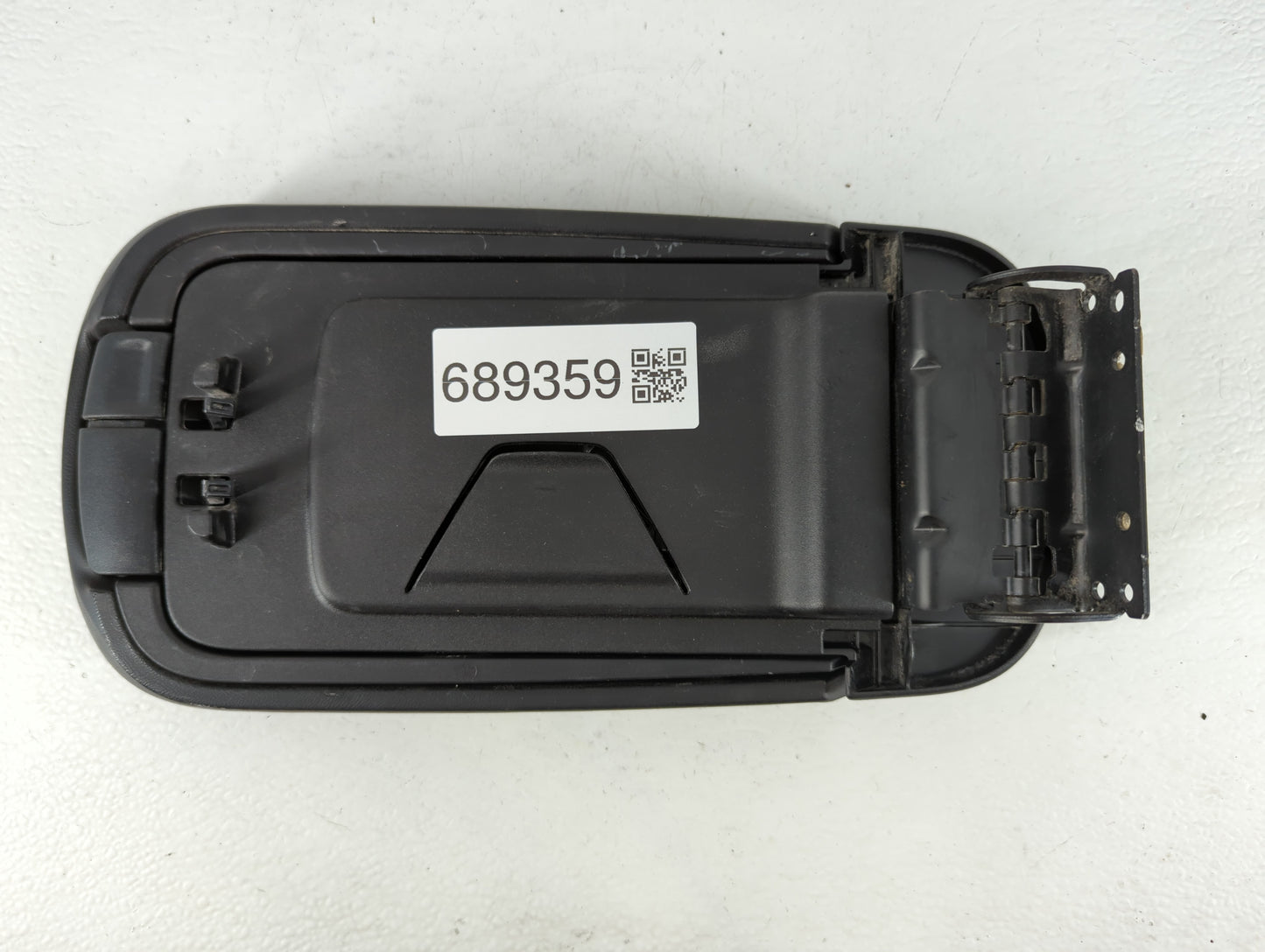 2014 Chrysler 200 Center Console Armrest Cover Lid Black - Oemusedautoparts1.com