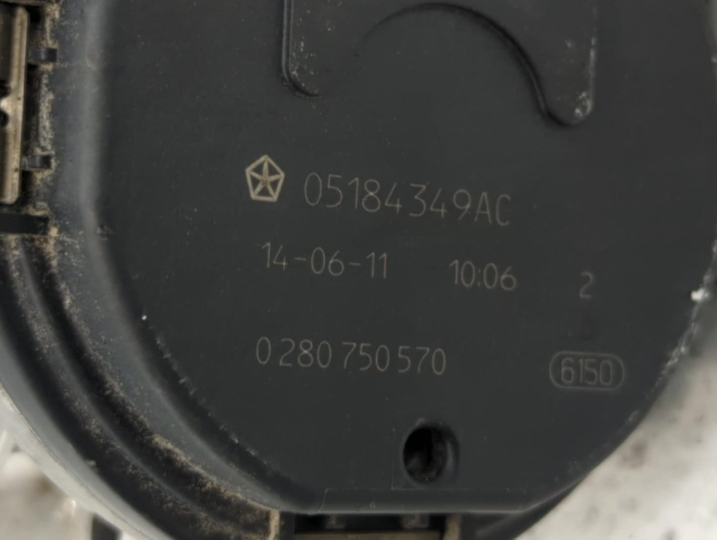 2011-2022 Chrysler 300 Throttle Body P/N:05184349AC 05184349AF Fits OEM Used Auto Parts - Oemusedautoparts1.com