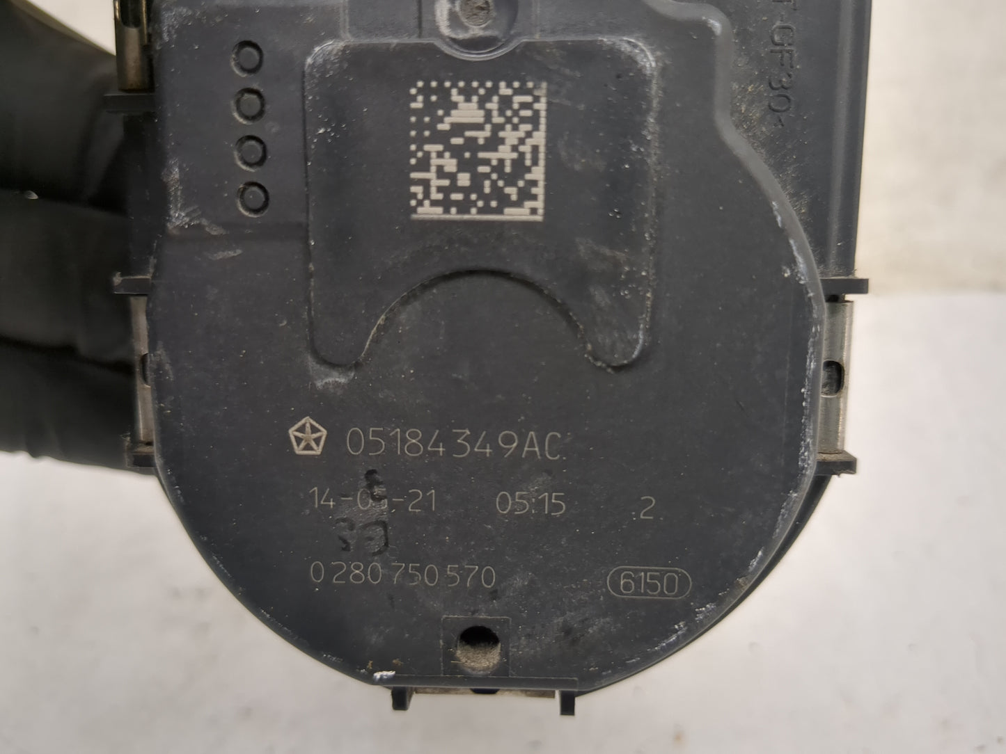 2014 Chrysler Town and Country Throttle Body P/N:05184349AC 0280750570 Fits OEM Used Auto Parts - Oemusedautoparts1.com