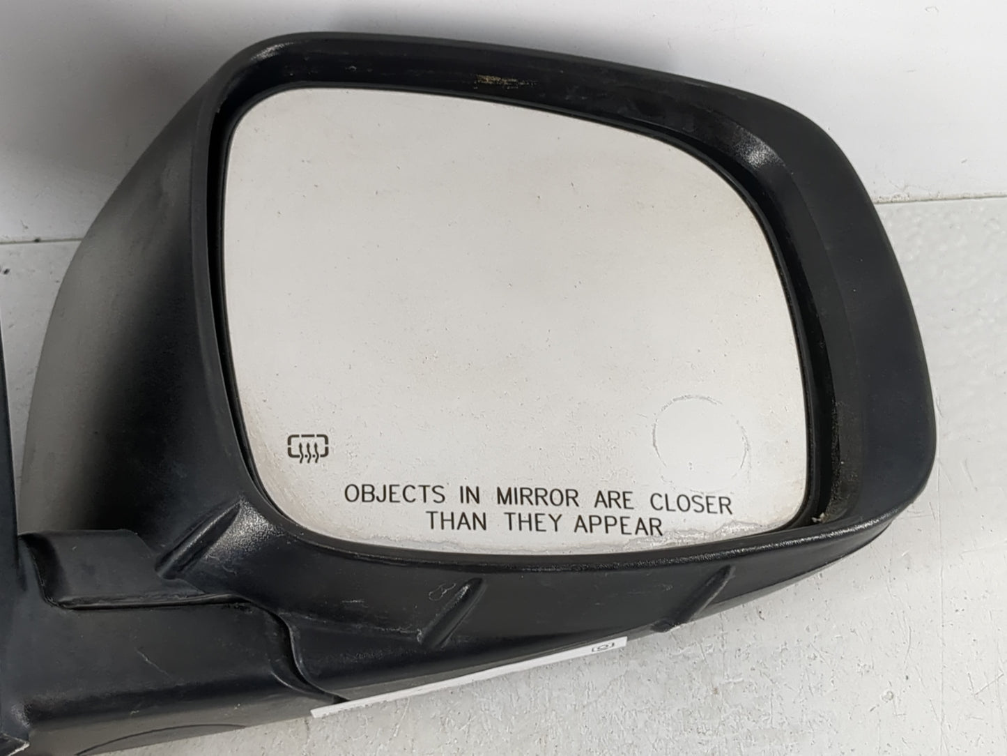 2011-2016 Chrysler Town & Country Passenger Side View Mirror - Right Door Mirror OEM Used - Oemusedautoparts1.com